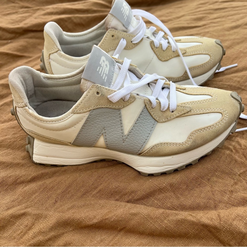 New Balance 327 Cream/Tan/Grey Sneakers Size 7 - Picture 7 of 9